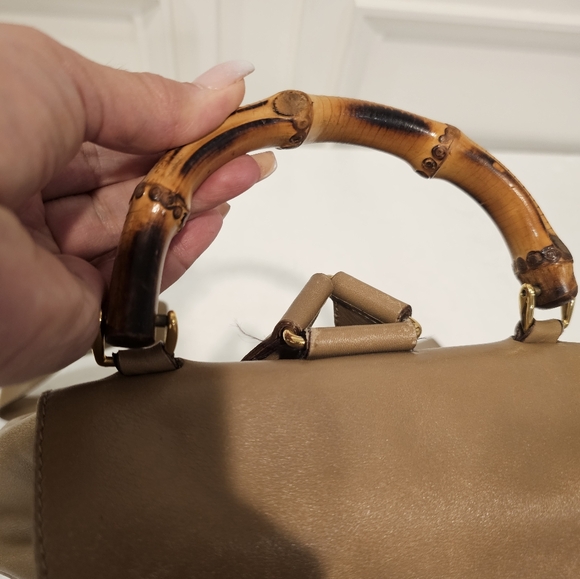 GUCCI 🔥🔥HOST PICK🔥🔥Vintage Bamboo Handle Drawstring Leather  Backpack - Picture 10 of 16